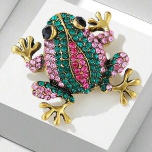 Rhinestone Frog Brooch 🐸💖 Green Pink Statement Pin Gold Tone Whimsical